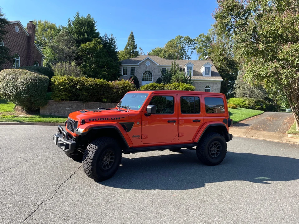 2023 Jeep JL Wrangler - Image 30 of 31