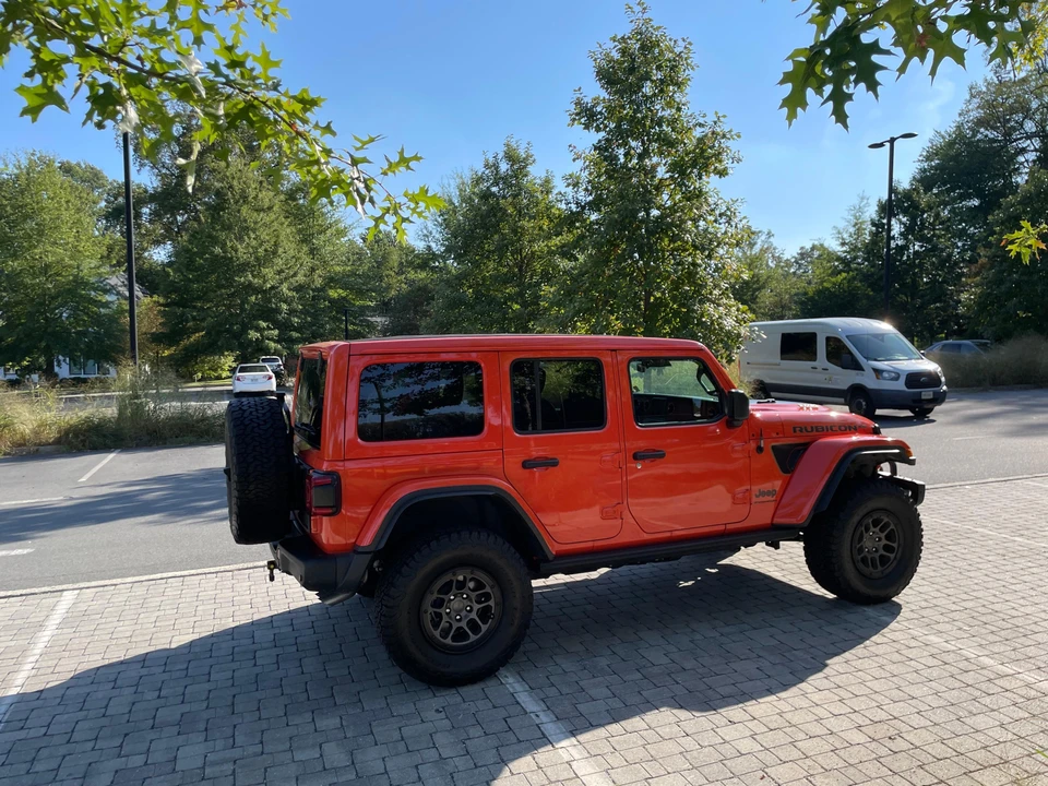 2023 Jeep JL Wrangler - Image 24 of 31