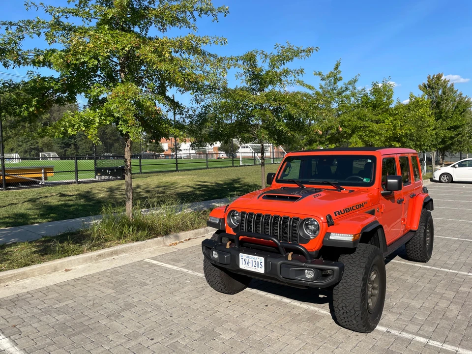 2023 Jeep JL Wrangler - Image 18 of 31