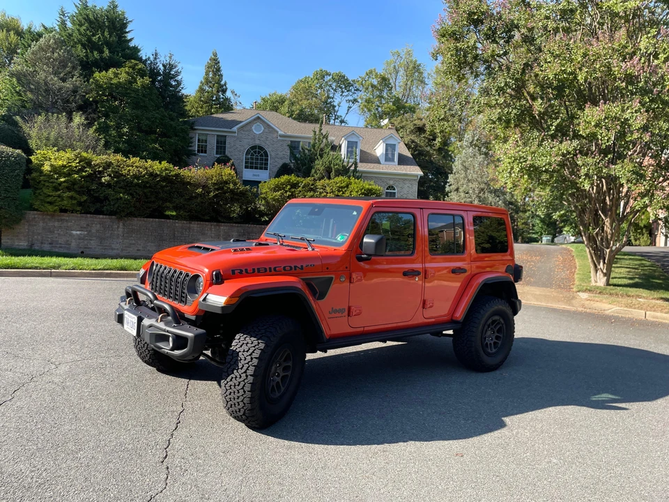 2023 Jeep JL Wrangler - Image 29 of 31