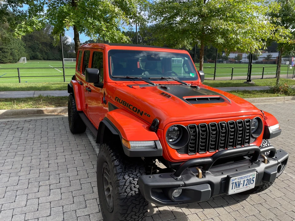 2023 Jeep JL Wrangler - Image 17 of 31