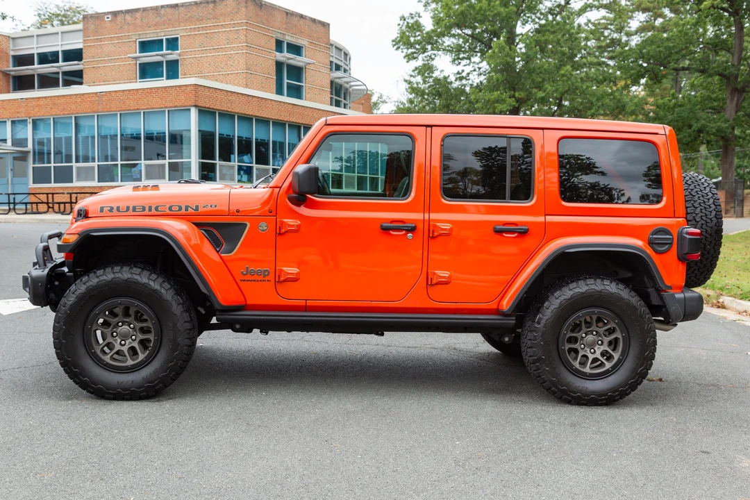 2023 Jeep JL Wrangler - Image 8 of 31