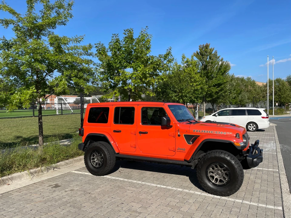 2023 Jeep JL Wrangler - Image 25 of 31