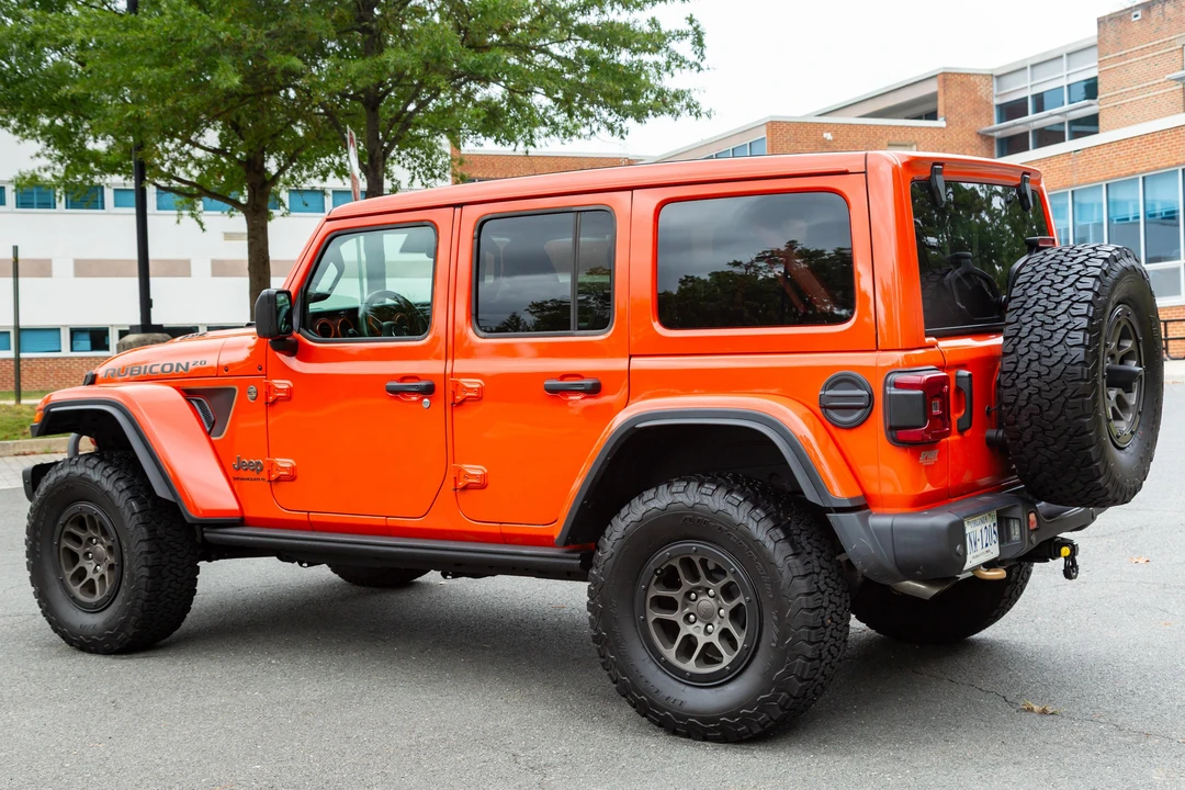 2023 Jeep JL Wrangler - Image 9 of 31