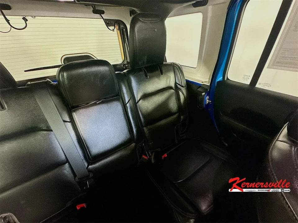 2023 Jeep JL Wrangler - Image 14 of 21