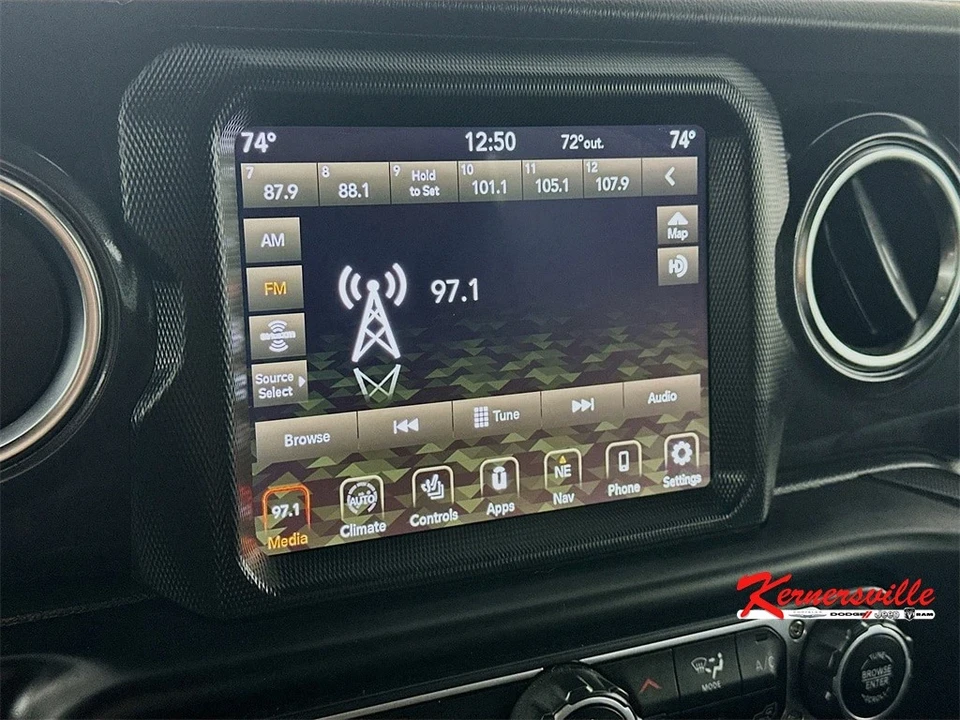 2023 Jeep JL Wrangler - Image 17 of 21