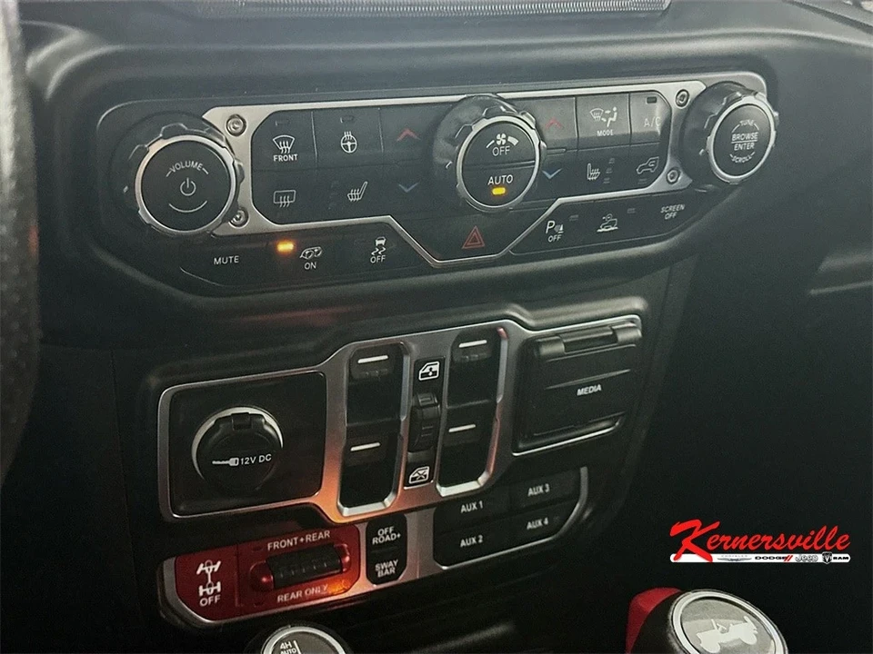 2023 Jeep JL Wrangler - Image 18 of 21
