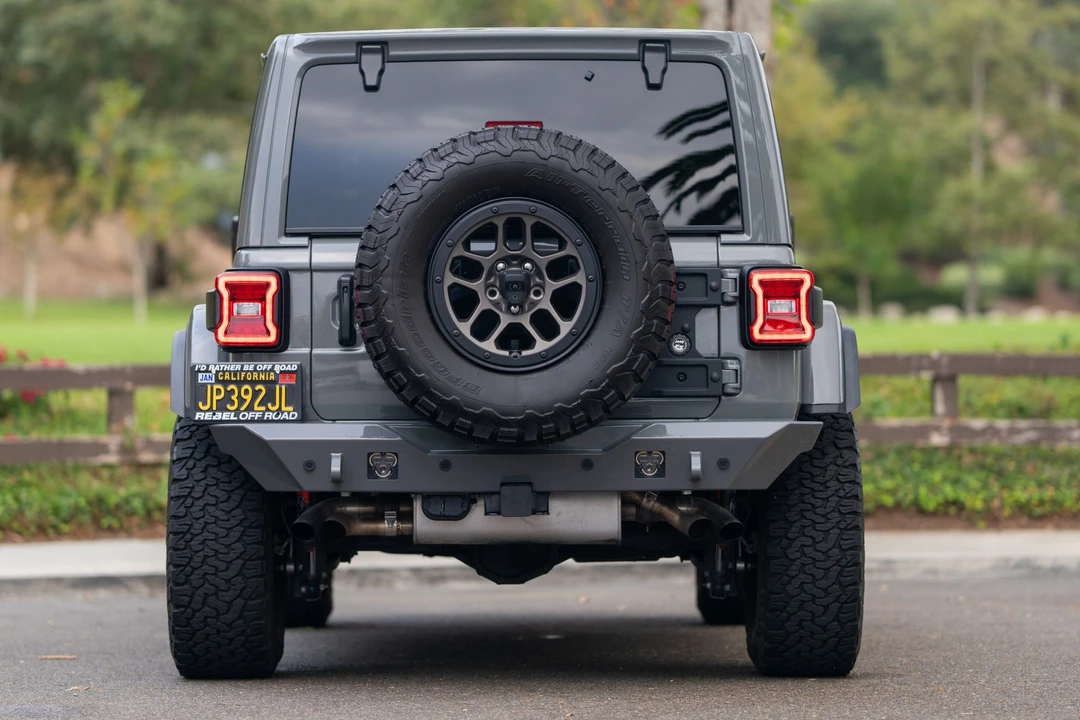 2023 Jeep JL Wrangler - Image 8 of 31