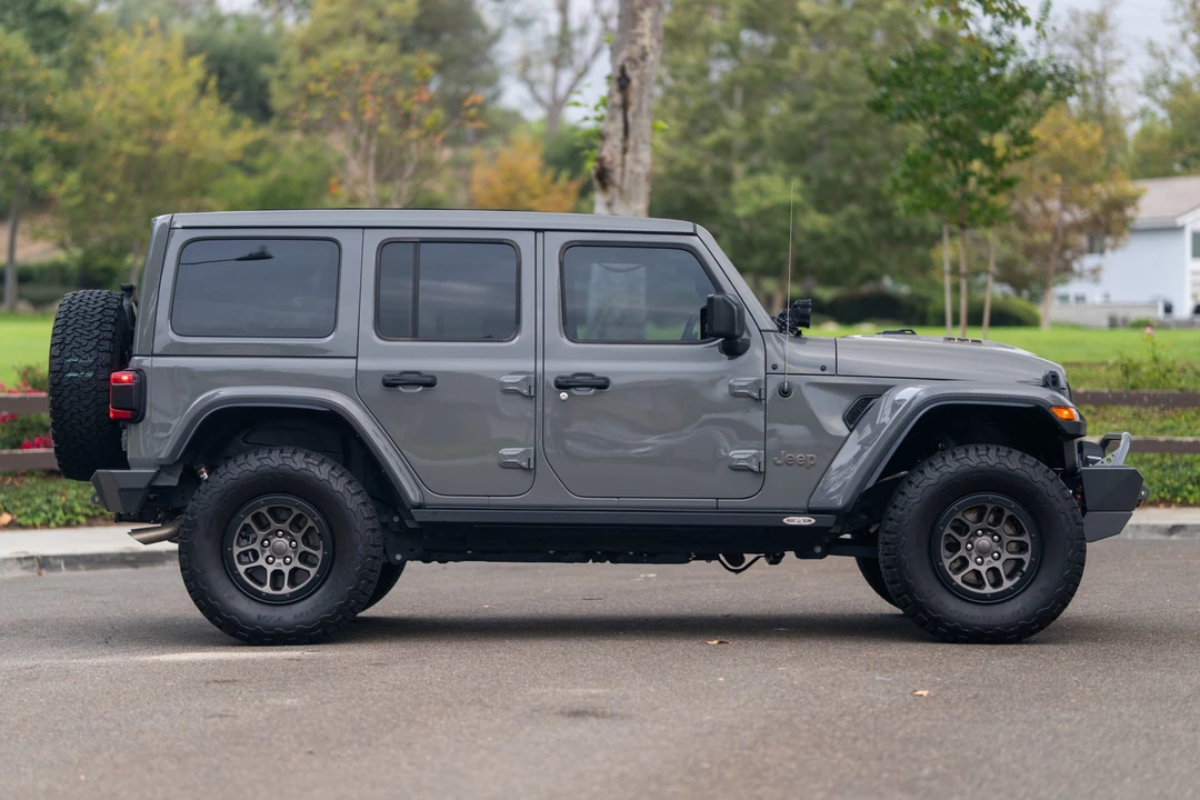 2023 Jeep JL Wrangler - Image 6 of 31