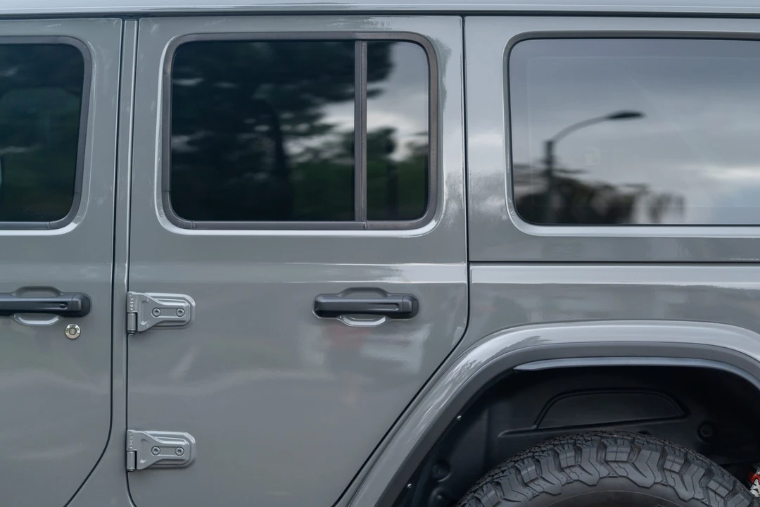 2023 Jeep JL Wrangler - Image 17 of 31