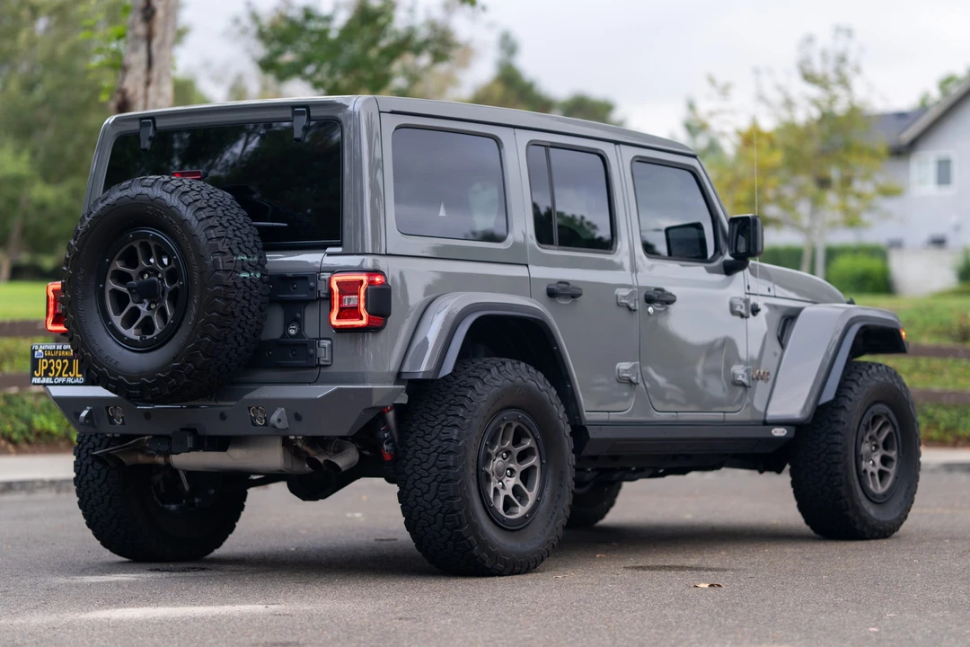 2023 Jeep JL Wrangler - Image 7 of 31