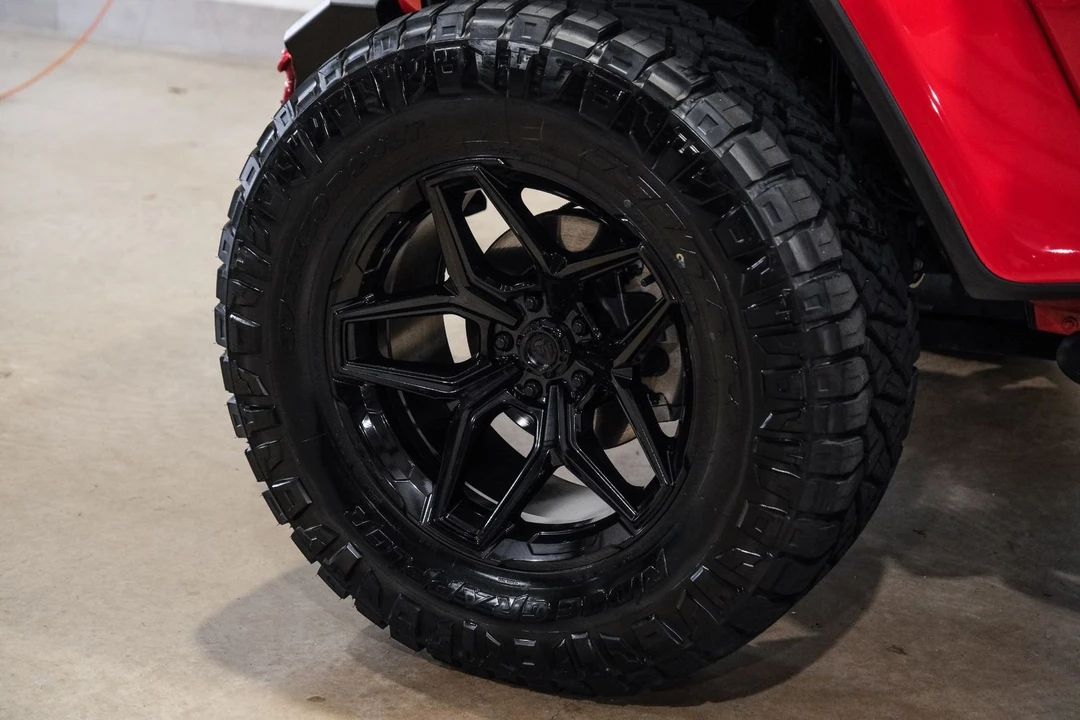 2023 Jeep JL Wrangler Rubicon 392 - Image 10 of 12