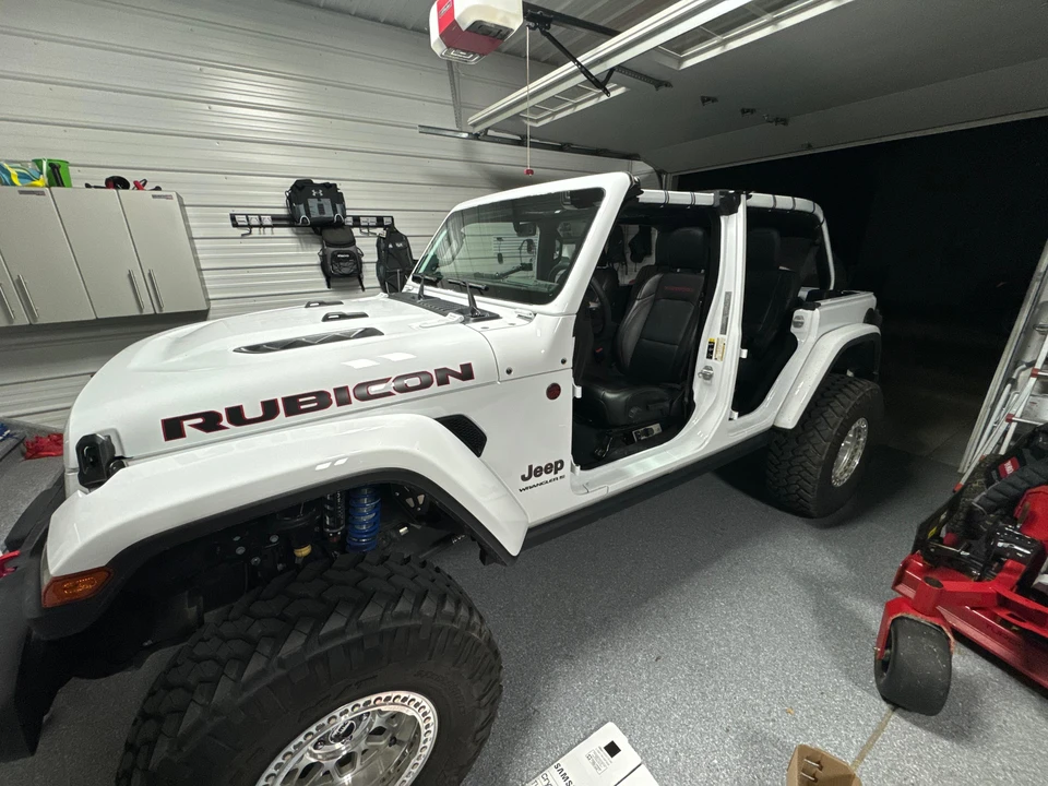 2023 Jeep JL Wrangler - Image 10 of 31