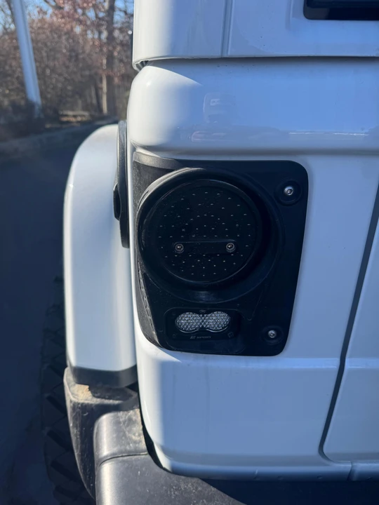 2023 Jeep JL Wrangler - Image 24 of 31