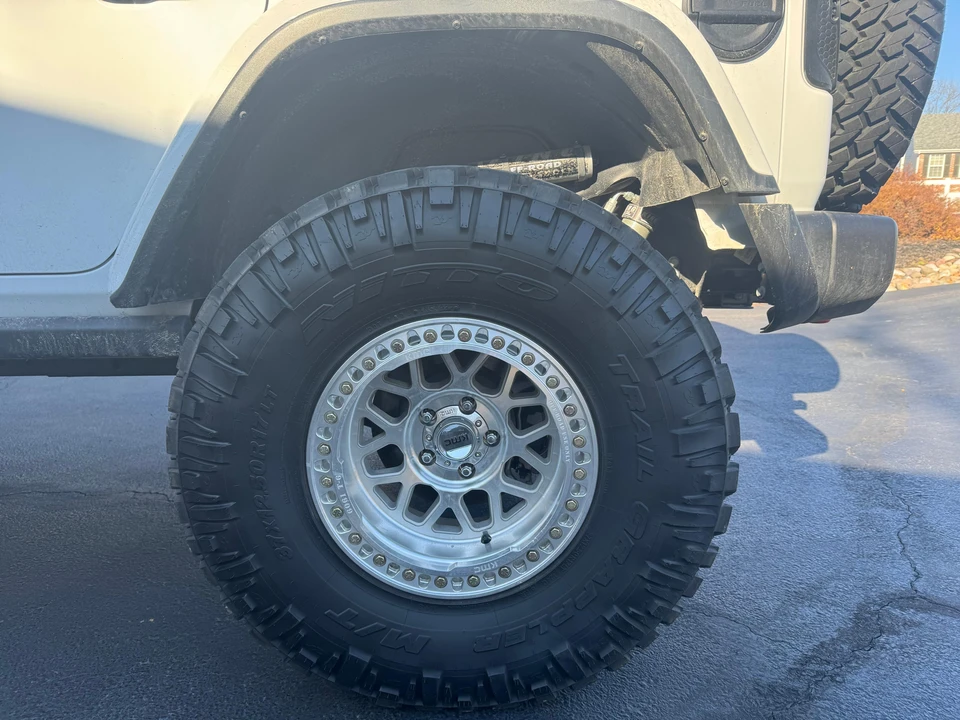 2023 Jeep JL Wrangler - Image 30 of 31