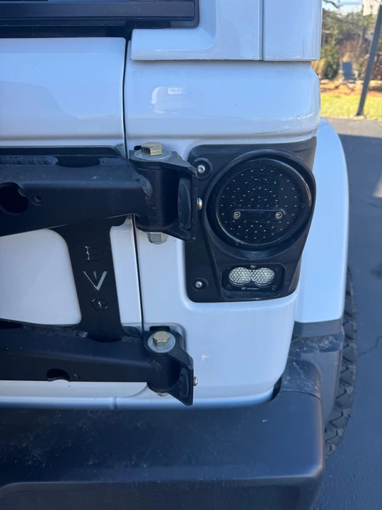 2023 Jeep JL Wrangler - Image 28 of 31