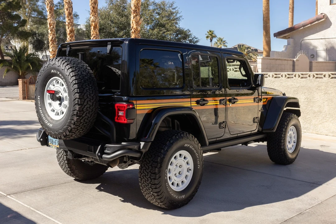 2023 Jeep JL Wrangler - Image 6 of 31