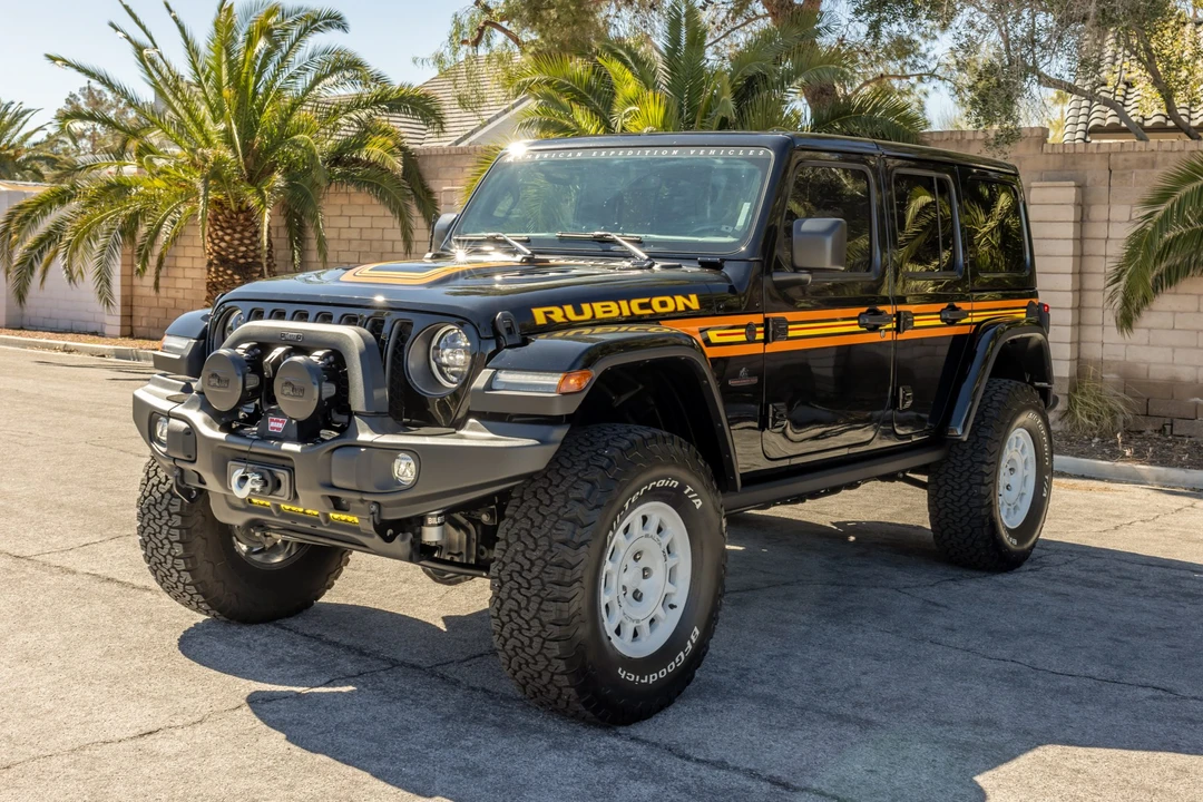 2023 Jeep JL Wrangler - Image 2 of 31
