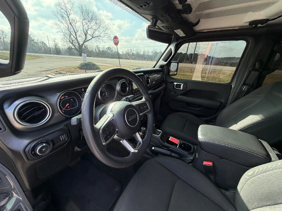 2023 Jeep JL Wrangler - Image 10 of 12