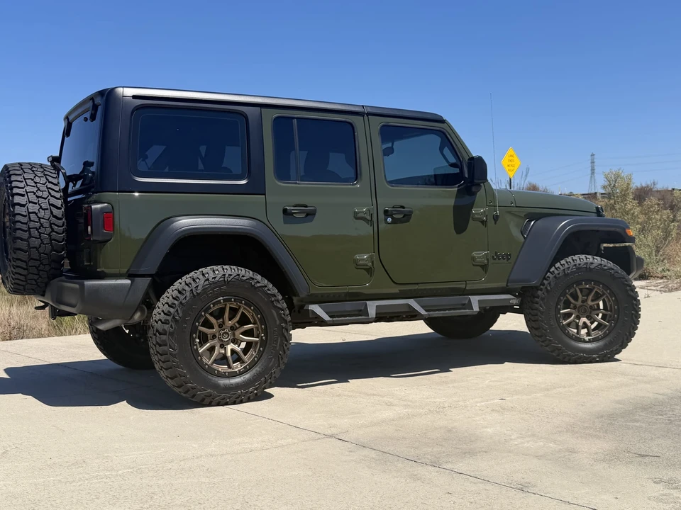 2023 Jeep JL Wrangler - Image 31 of 31