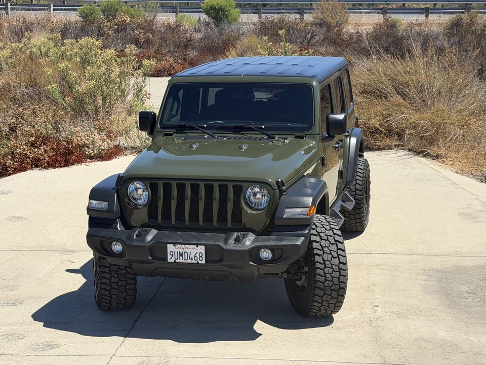 2023 Jeep JL Wrangler - Image 9 of 31