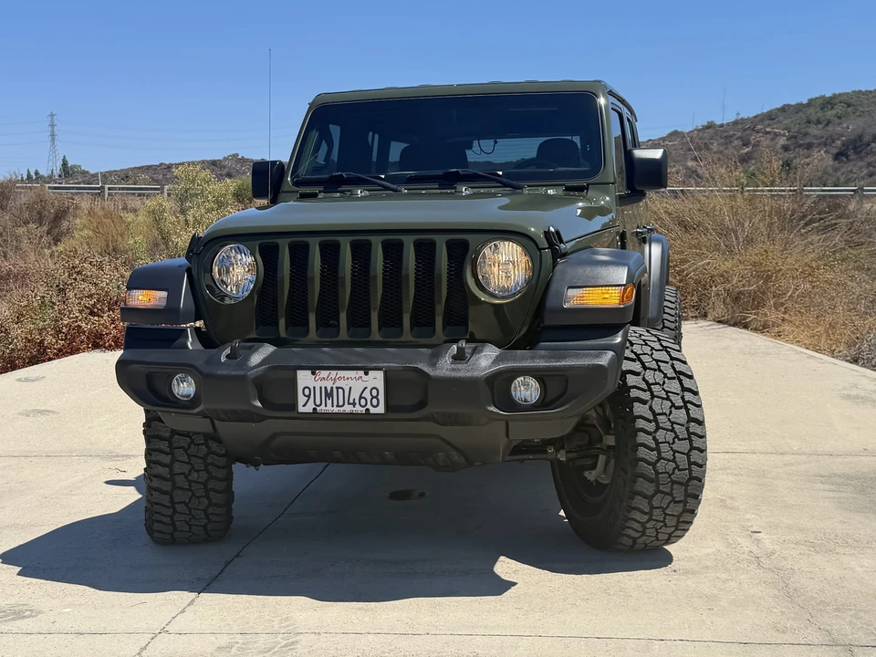 2023 Jeep JL Wrangler - Image 11 of 31