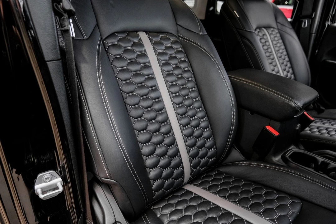 2023 Jeep JL Wrangler - Image 5 of 12