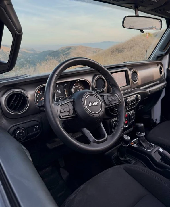 2023 Jeep JL Wrangler - Image 9 of 11
