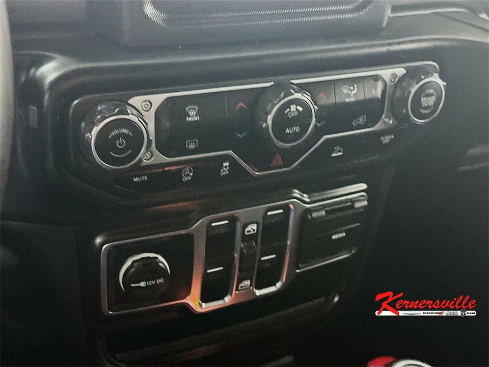 2023 Jeep JL Wrangler - Image 18 of 21