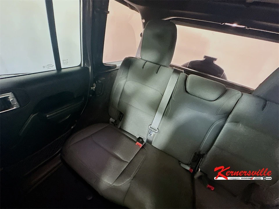 2023 Jeep JL Wrangler - Image 12 of 21