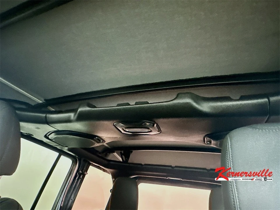 2023 Jeep JL Wrangler - Image 21 of 21