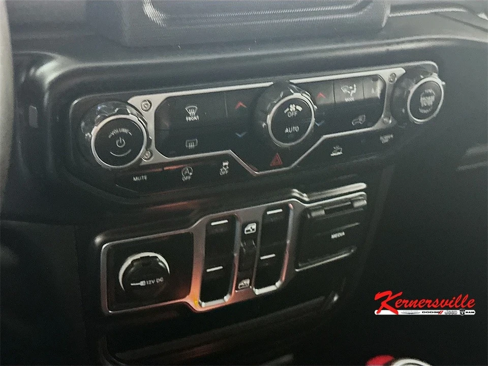 2023 Jeep JL Wrangler - Image 18 of 21