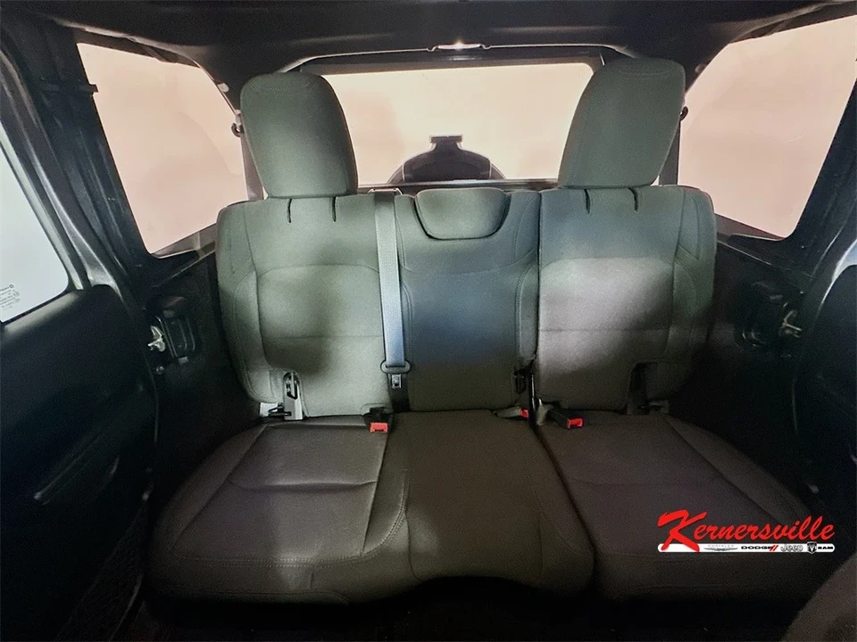 2023 Jeep JL Wrangler - Image 13 of 21