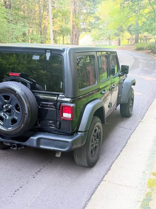 2023 Jeep JL Wrangler - Image 6 of 14