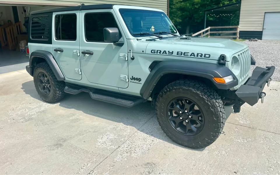 2023 Jeep JL Wrangler - Image 2 of 7