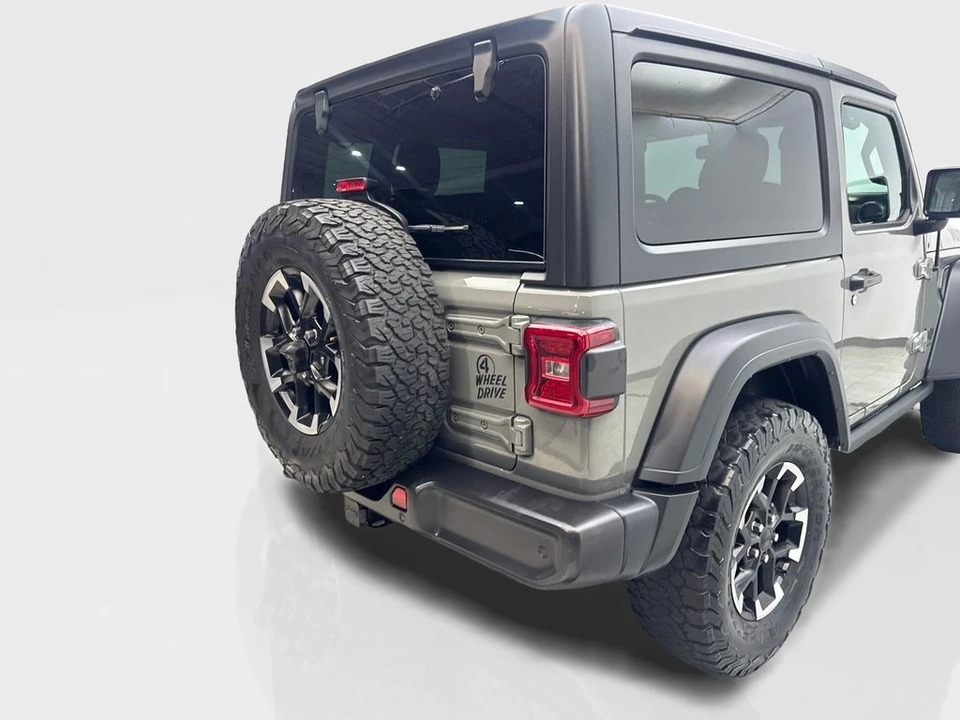 2023 Jeep JL Wrangler - Image 18 of 31
