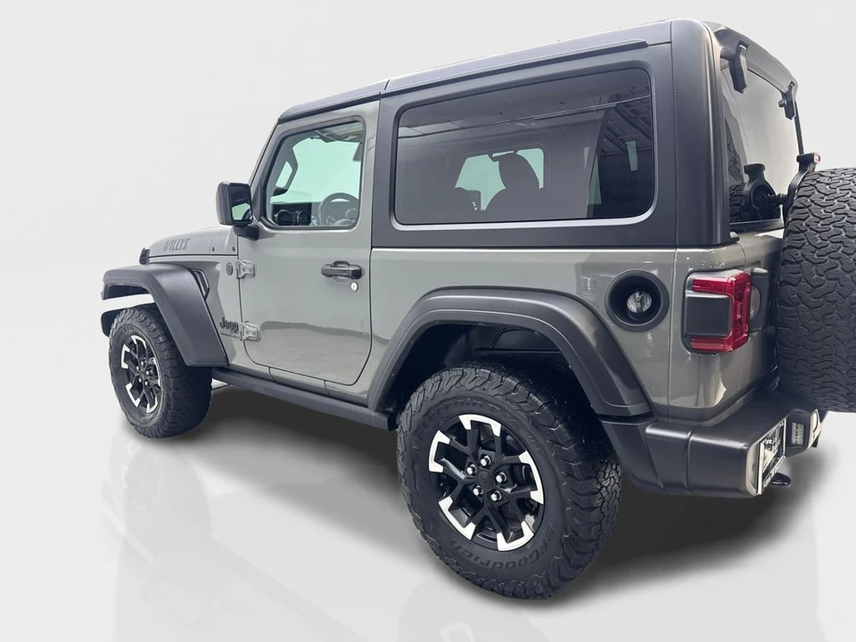 2023 Jeep JL Wrangler - Image 14 of 31