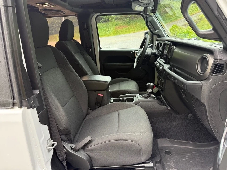 2023 Jeep JL Wrangler - Image 18 of 21