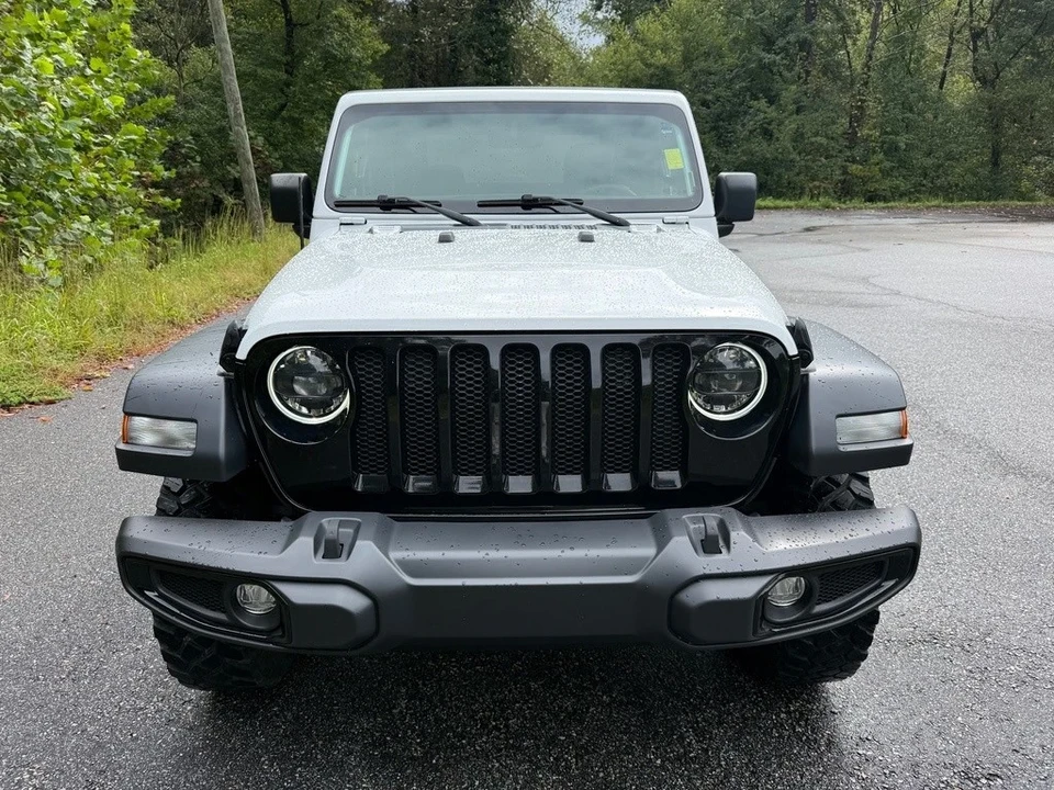 2023 Jeep JL Wrangler - Image 3 of 21