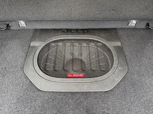 2023 Jeep JL Wrangler - Image 16 of 21