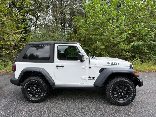 2023 Jeep JL Wrangler - Image 5 of 12
