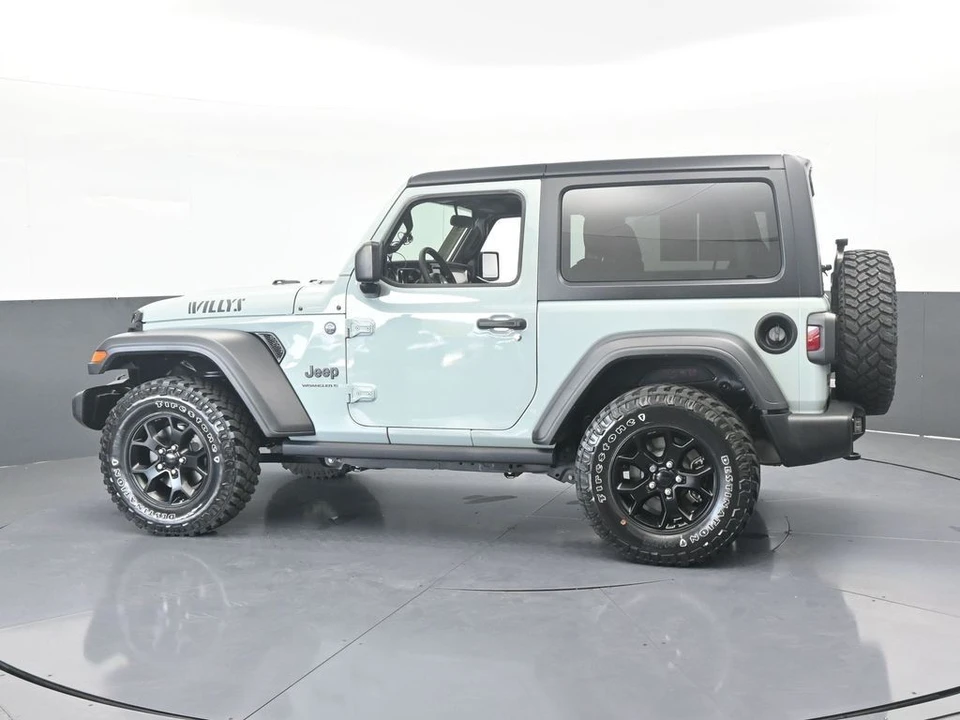 2023 Jeep JL Wrangler - Image 3 of 12