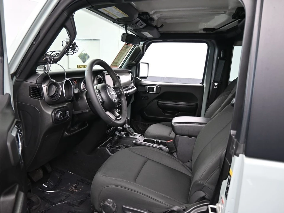 2023 Jeep JL Wrangler - Image 11 of 12