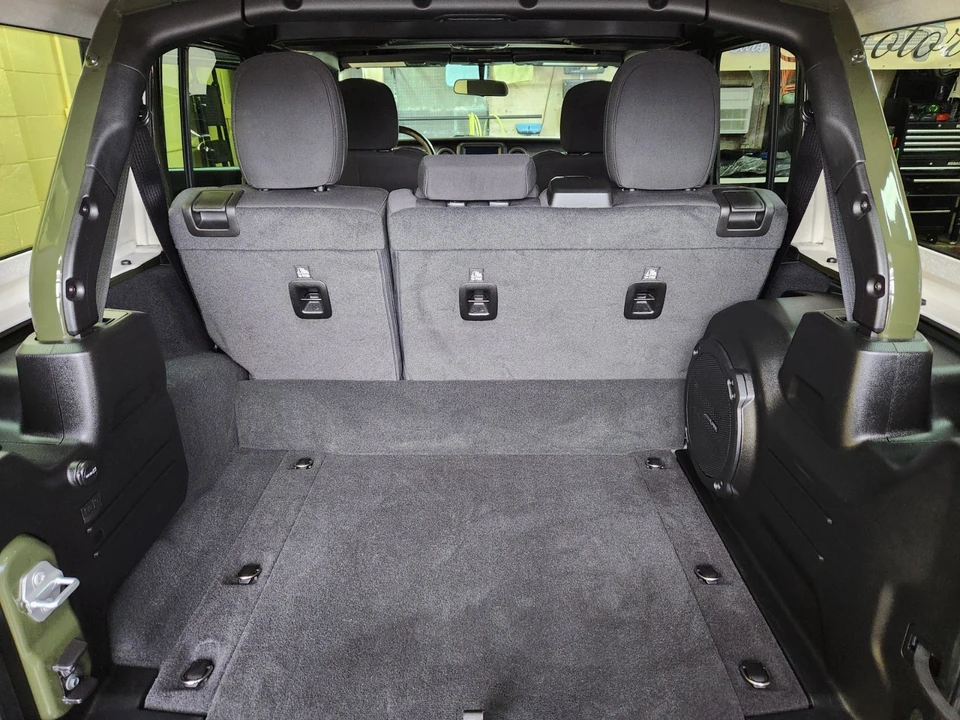 2023 Jeep JL Wrangler - Image 24 of 24