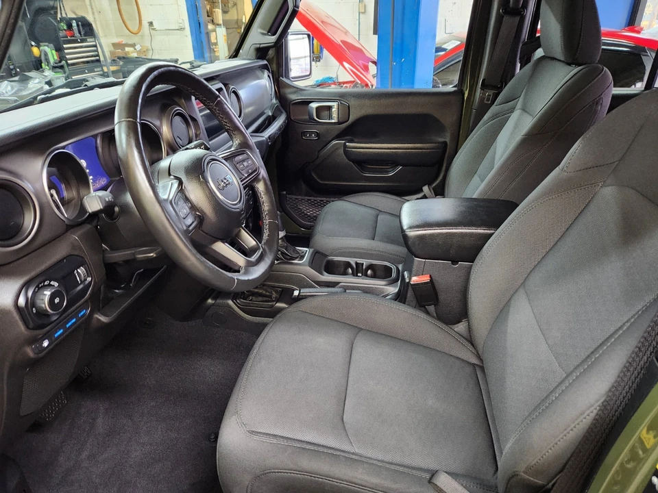 2023 Jeep JL Wrangler - Image 19 of 24