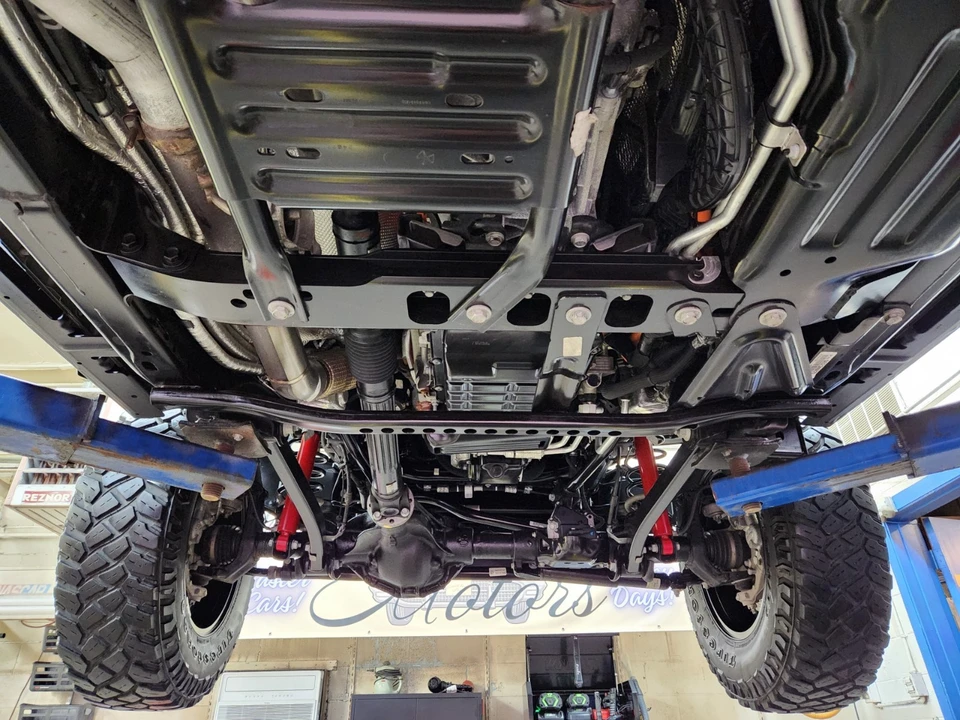 2023 Jeep JL Wrangler - Image 16 of 24