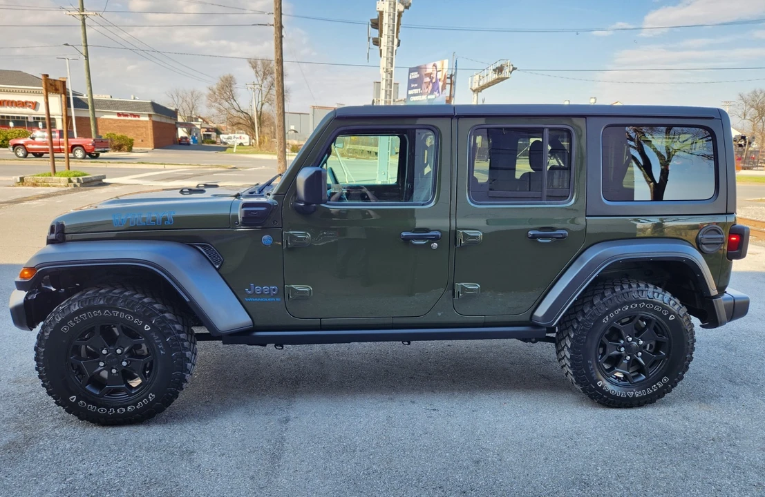 2023 Jeep JL Wrangler - Image 12 of 24