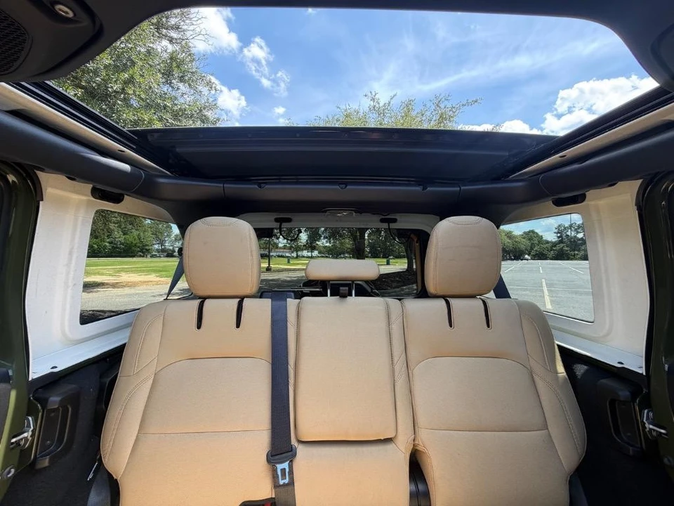 2023 Jeep JL Wrangler - Image 25 of 31