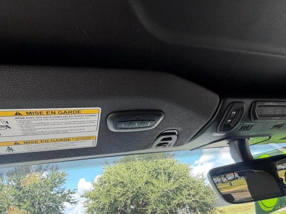 2023 Jeep JL Wrangler - Image 22 of 31