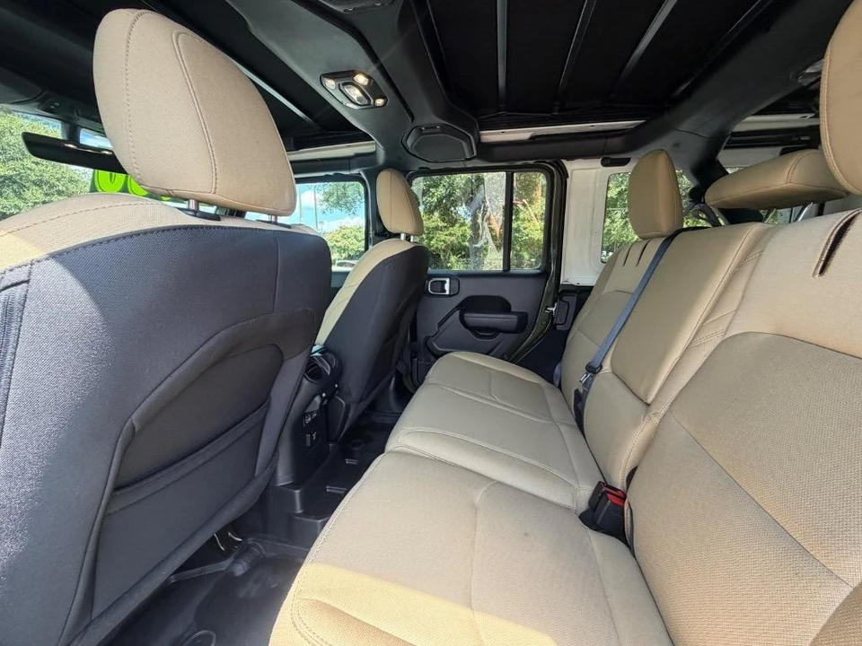 2023 Jeep JL Wrangler - Image 29 of 31